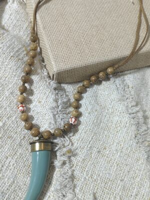 COLLAR COLMILLO VERDE